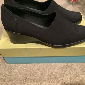 Life Stride Black Loafers 9